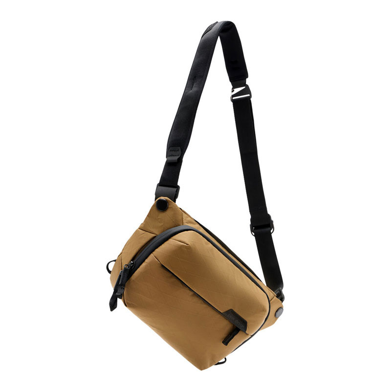 Peak Design Everyday V2 Sling 3L Coyote-4