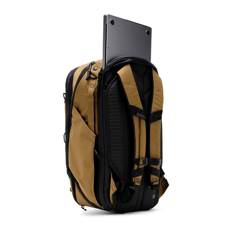 Peak Design Travel hátizsák 45L (Coyote)-6