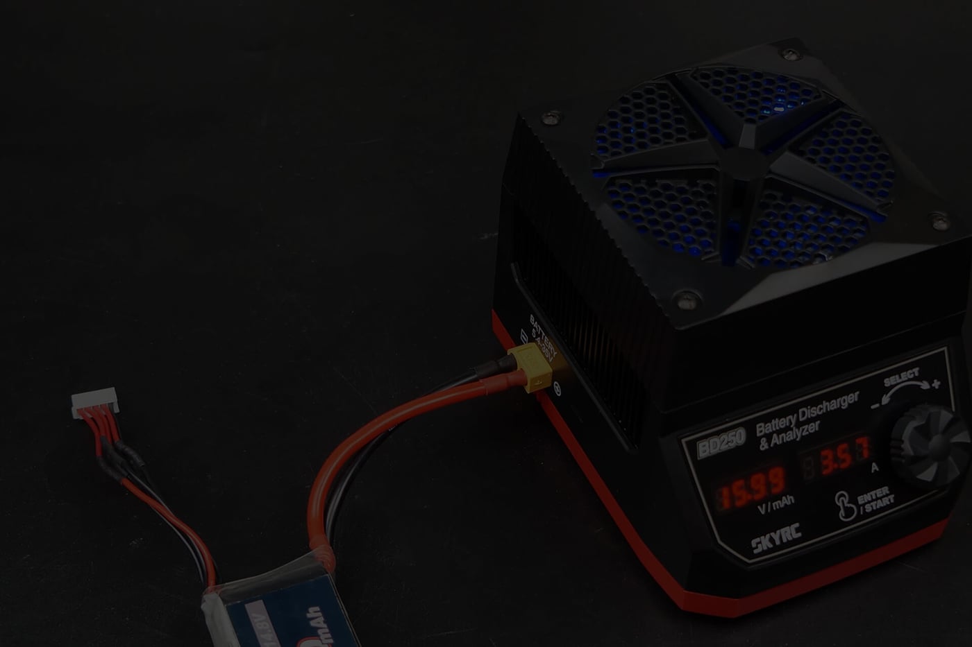 Kisütő / akkumulátor teszter SkyRC BD250-3