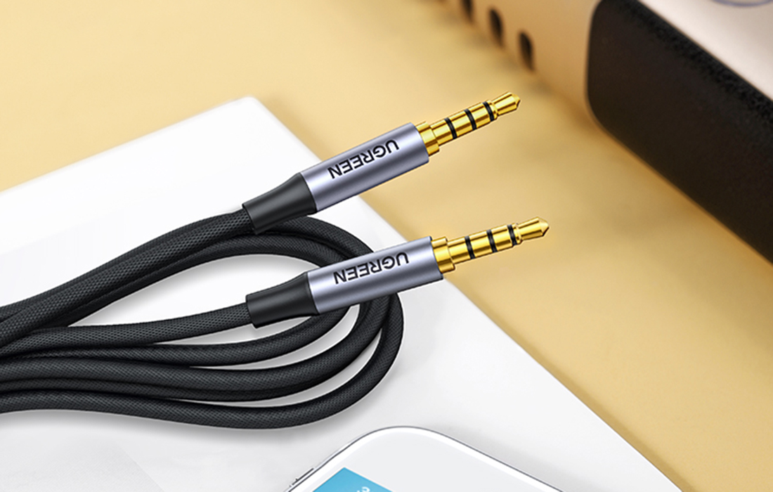Ugreen AV183 Mini jack kábel 3.5 mm TRRS, AUX, 2m (fekete)-6
