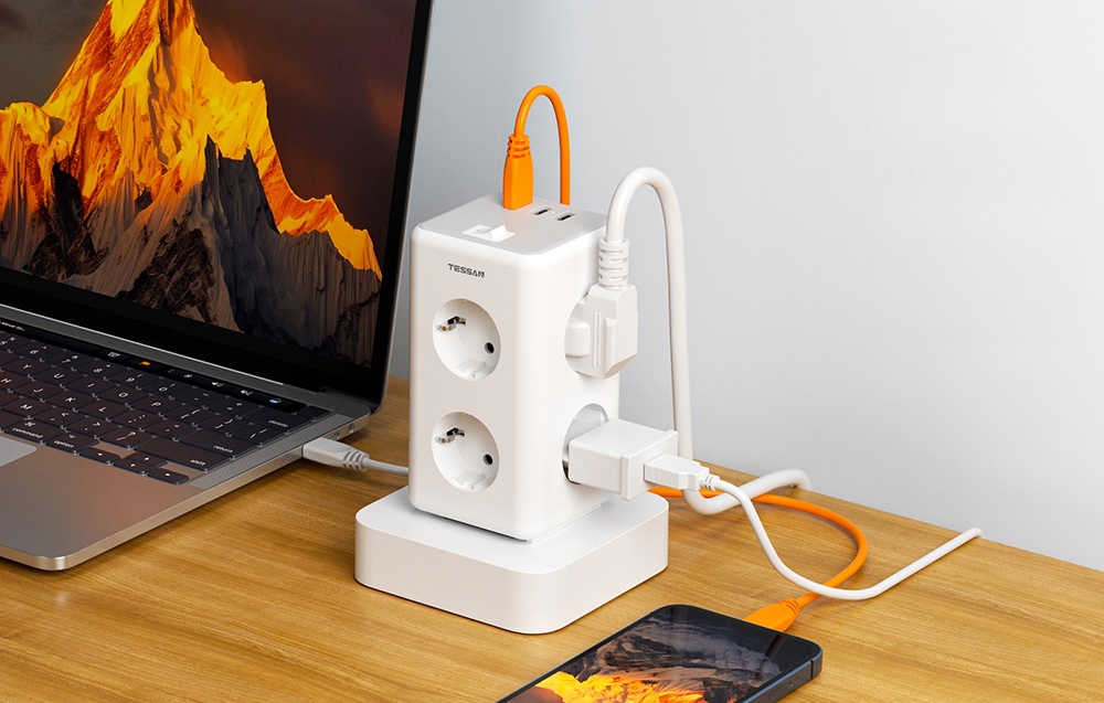 Tessan TS-306TS-C hálózati elosztó USB porttal (fehér)-1