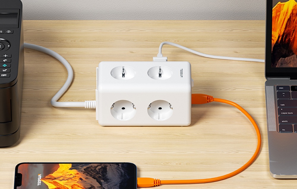 Tessan TS-306TS-C hálózati elosztó USB porttal (fehér)-2