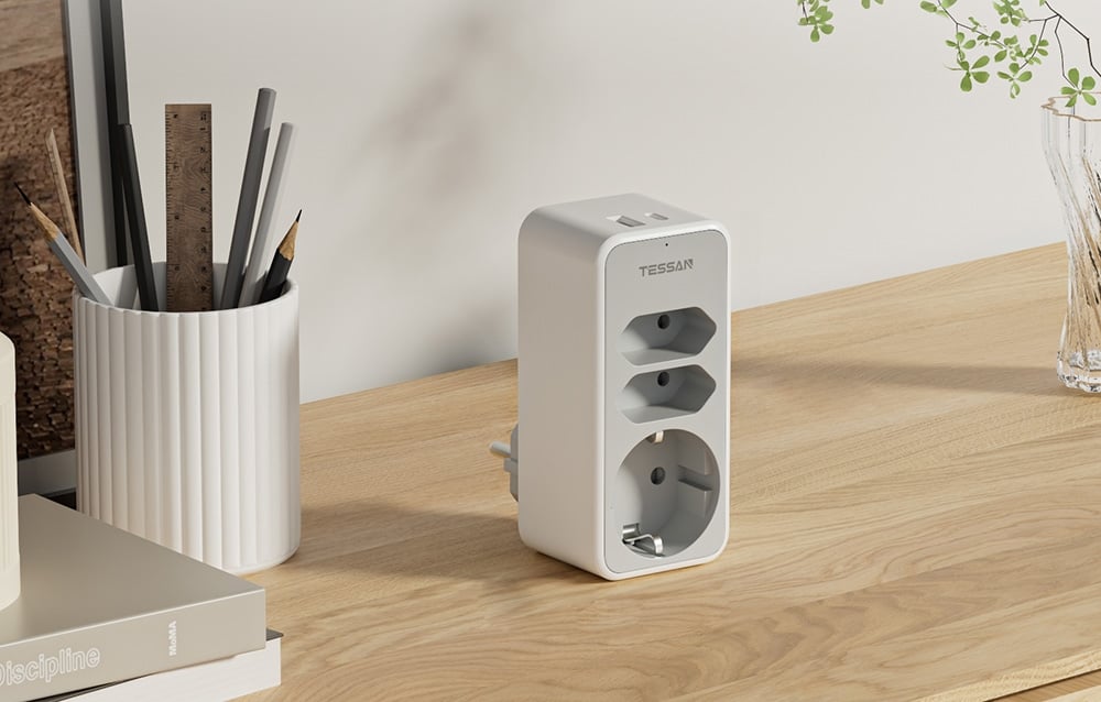 Tessan TS-330-C fali aljzat USB porttal-1