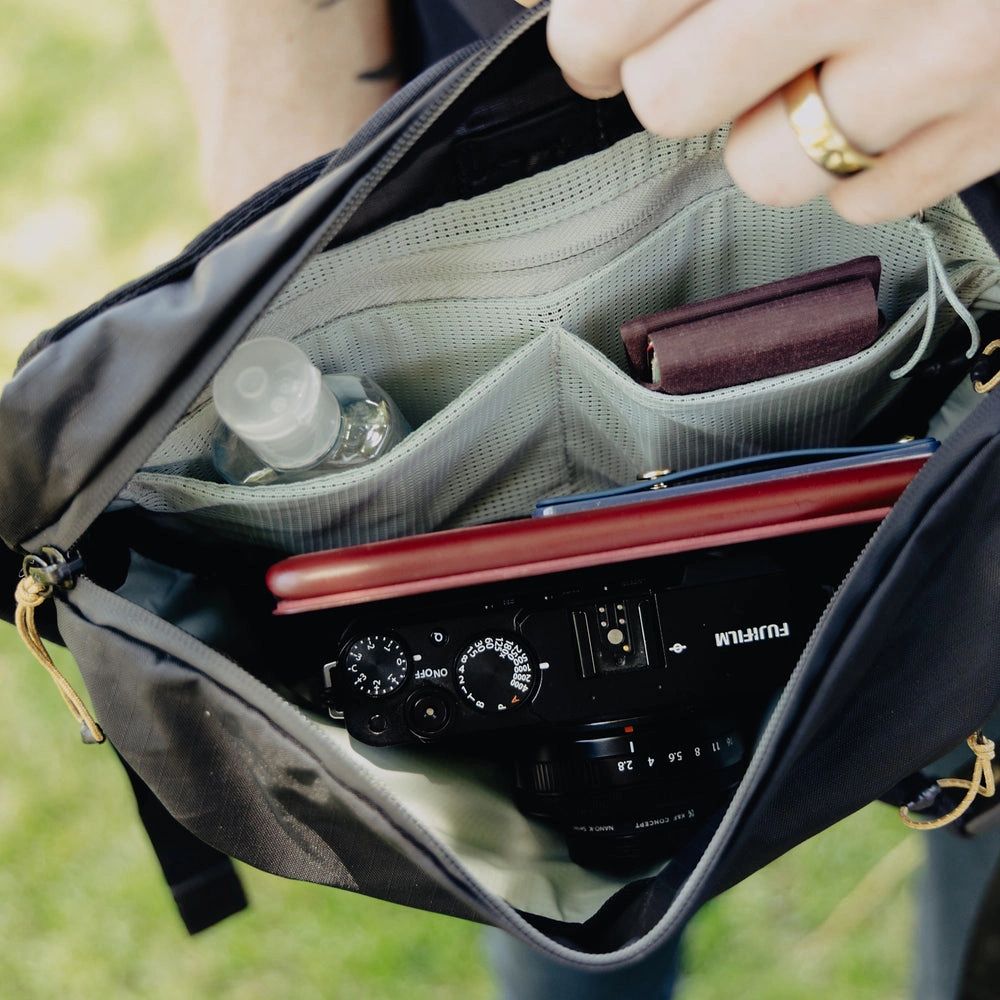 PEAK DESIGN Outdoor Sling 4L - Fekete-4