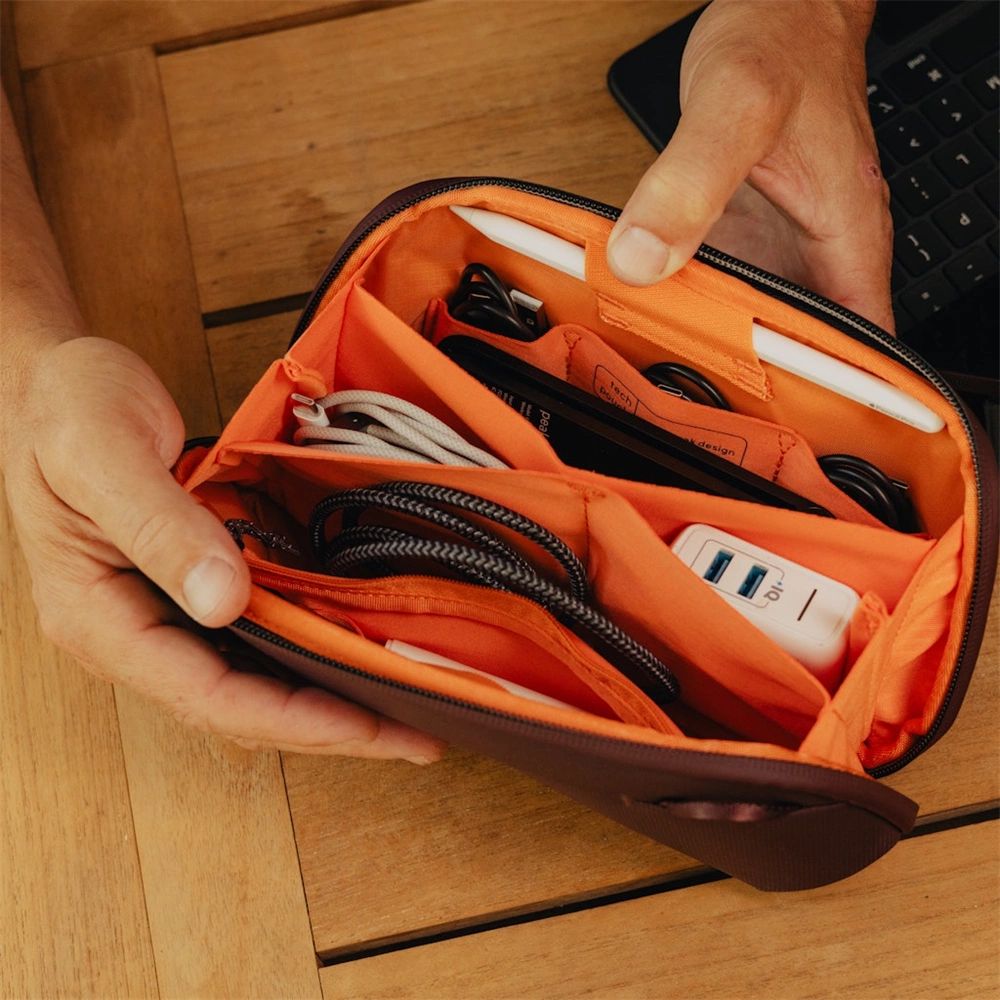 PEAK DESIGN Tech Pouch Small - Holdfogyatkozás-3