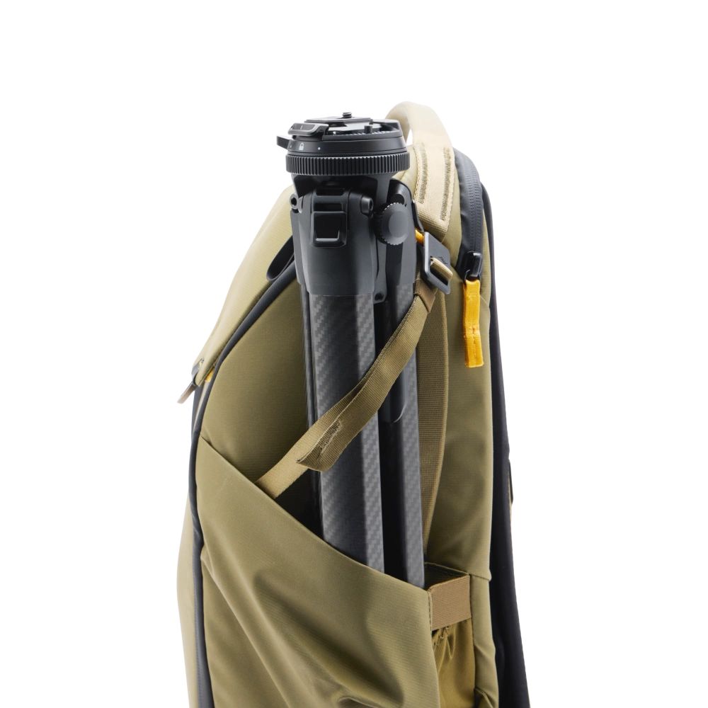 PEAK DESIGN Everyday Backpack 20L - Algazöld-12