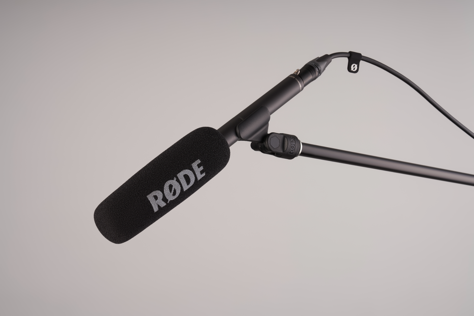 RØDE NTG2 kettős táplálású rövid puskamikrofon-5