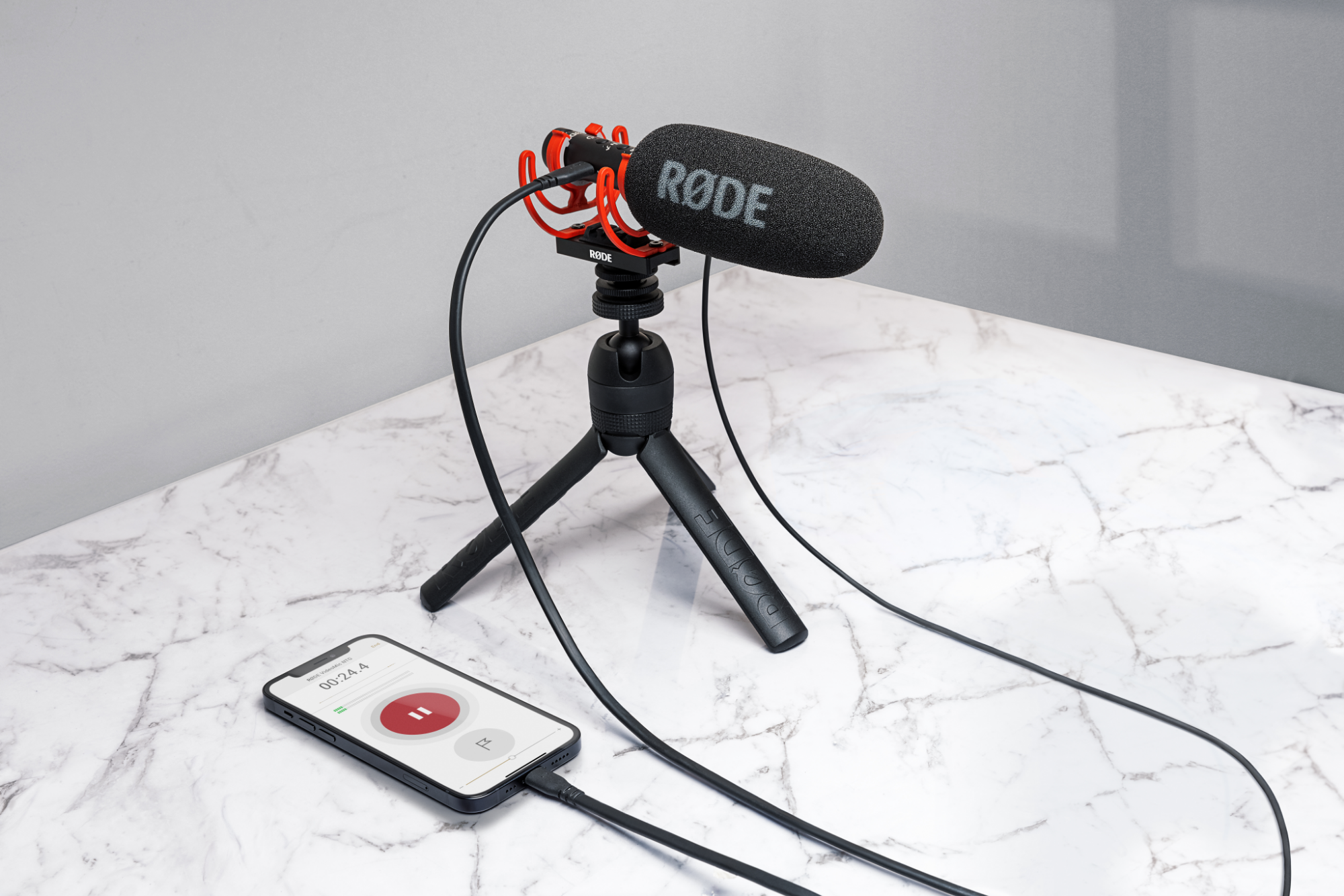 RØDE SC19-R  USB-C - Lightning átalakító kábel, 1.5m, piros-3