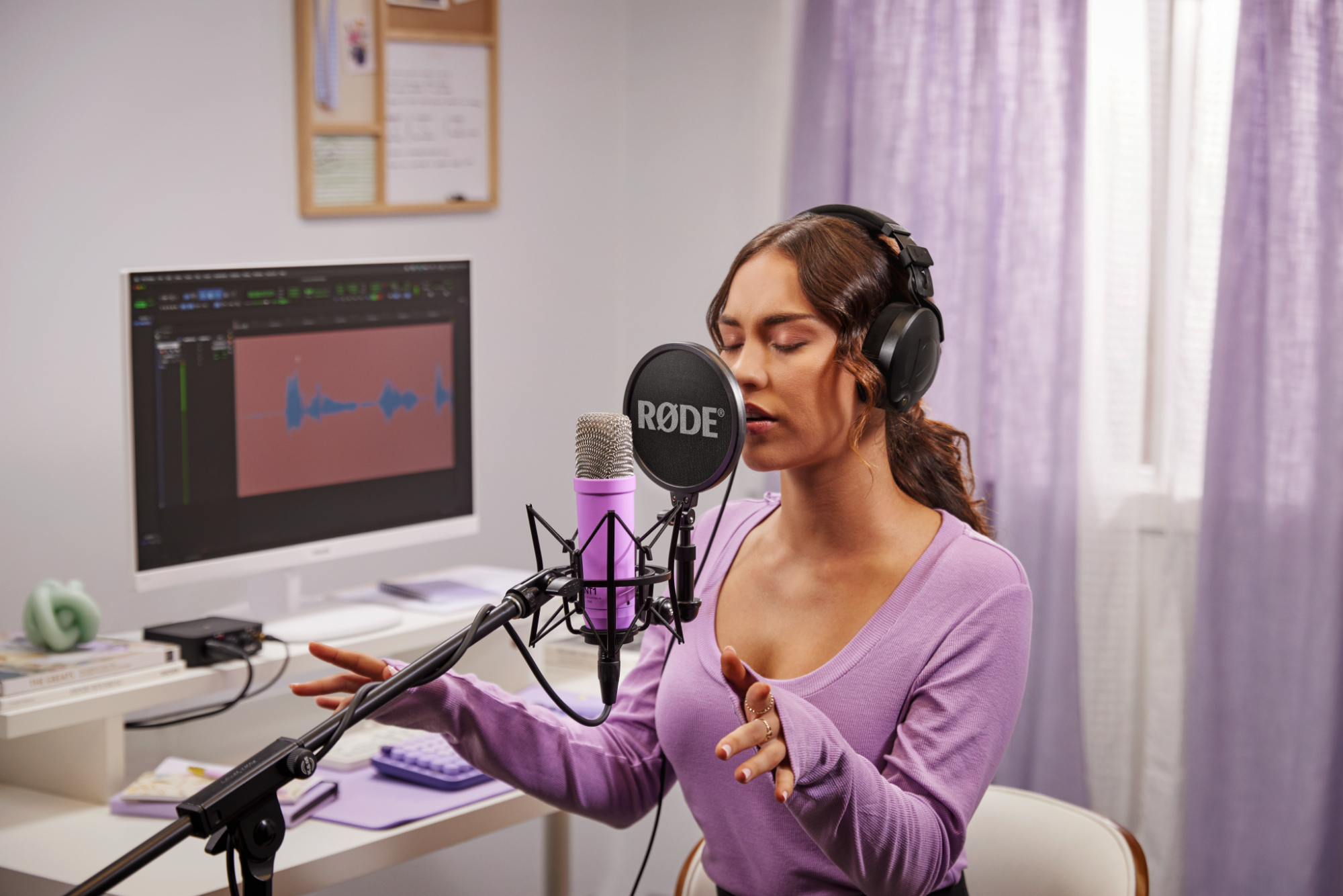 RØDE NT1 Signature Series kondenzátor stúdió mikrofon, lila-3