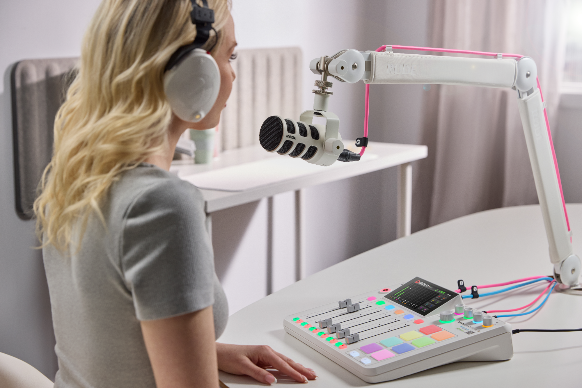 RØDE PSA1+  professzionális stúdió mikrofonkar, fehér-9