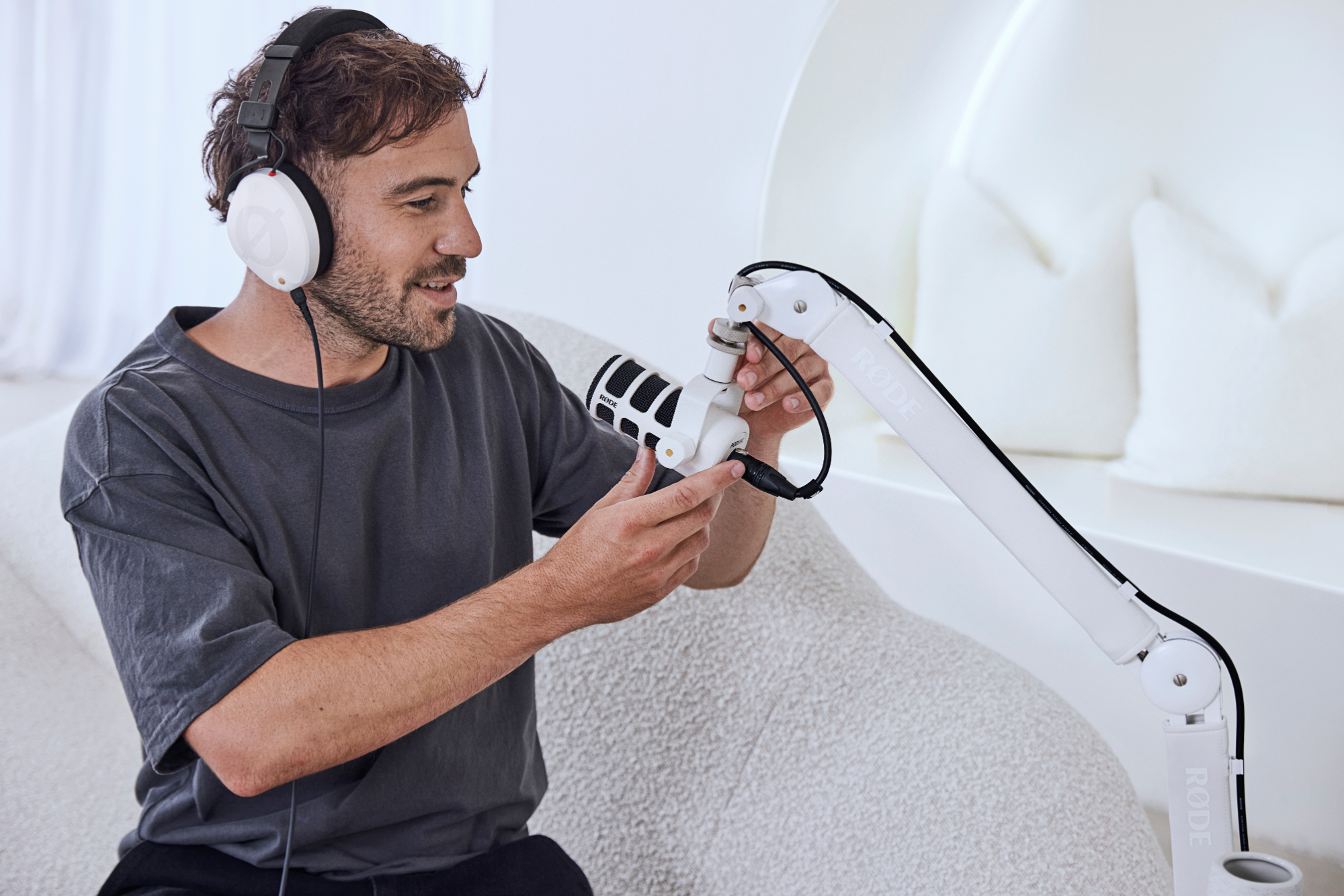 RØDE PSA1+  professzionális stúdió mikrofonkar, fehér-2