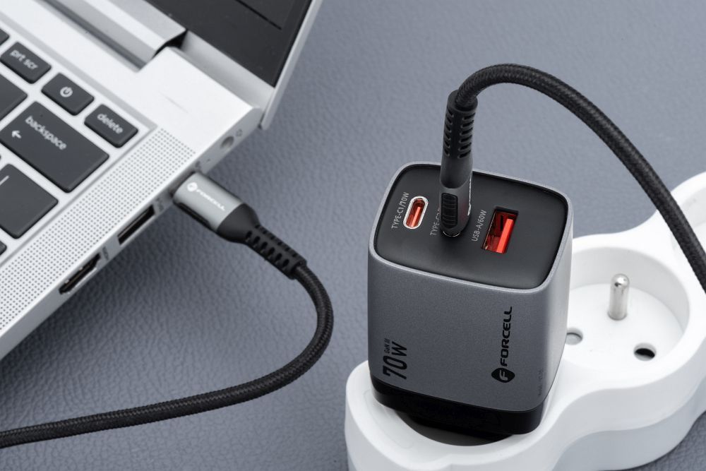 FORCELL F-ENERGY GaN III VT-37 fali utazó töltő LCD kijelzővel 2 x Type C + USB A PD QC4.0 SAM SFC2.0 3,45A 70W szürke-2