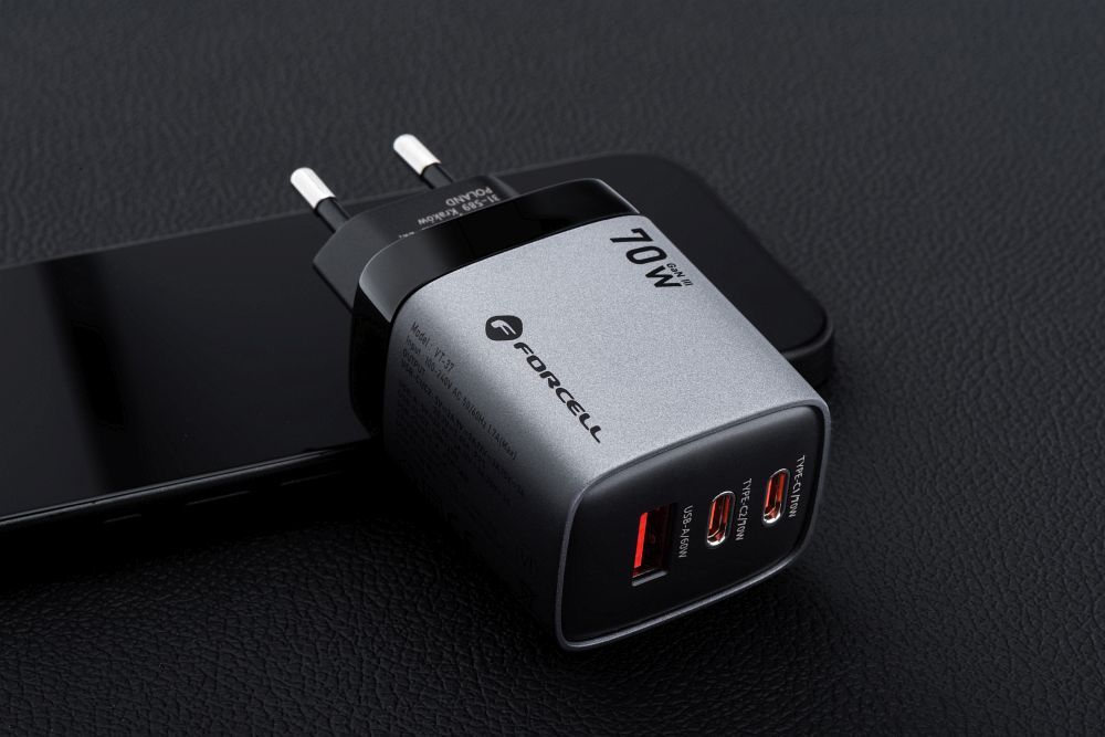 FORCELL F-ENERGY GaN III VT-37 fali utazó töltő LCD kijelzővel 2 x Type C + USB A PD QC4.0 SAM SFC2.0 3,45A 70W szürke-1