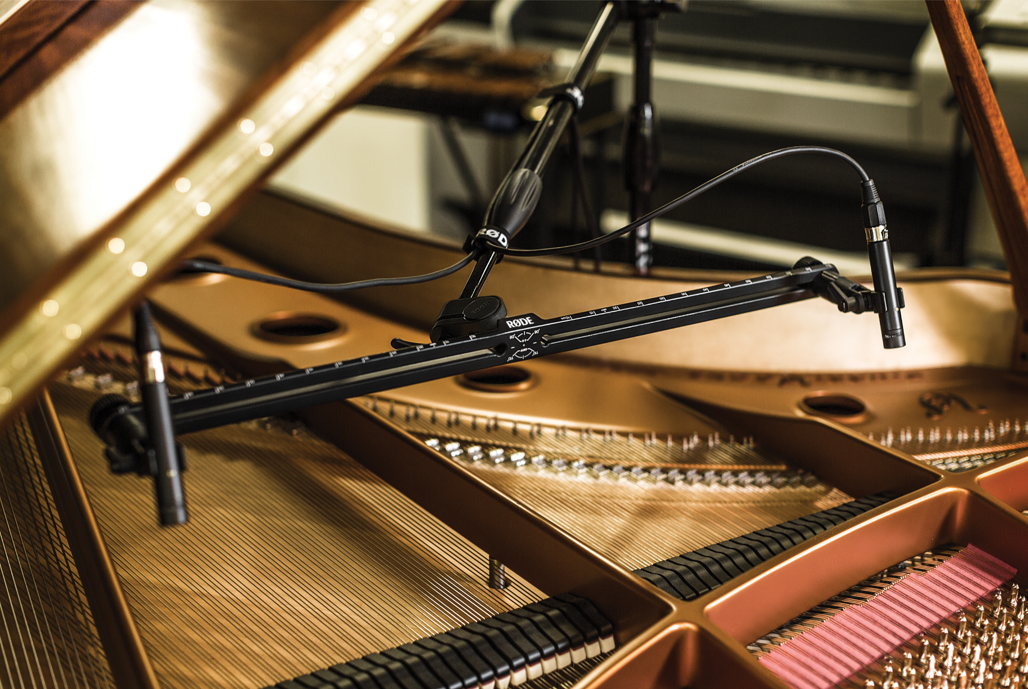 RØDE Stereo Bar sztereó mikrofontartó állványokhoz-9