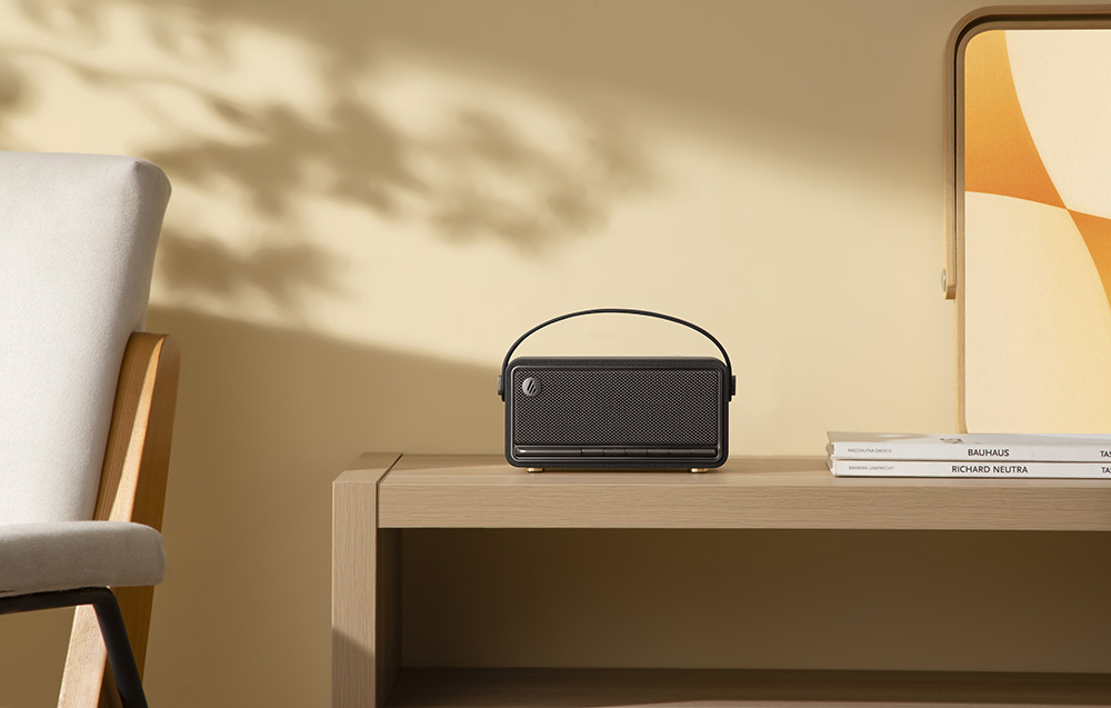 Edifier MP330 Retro Fekete Hordozható Bluetooth Hangszóró-1