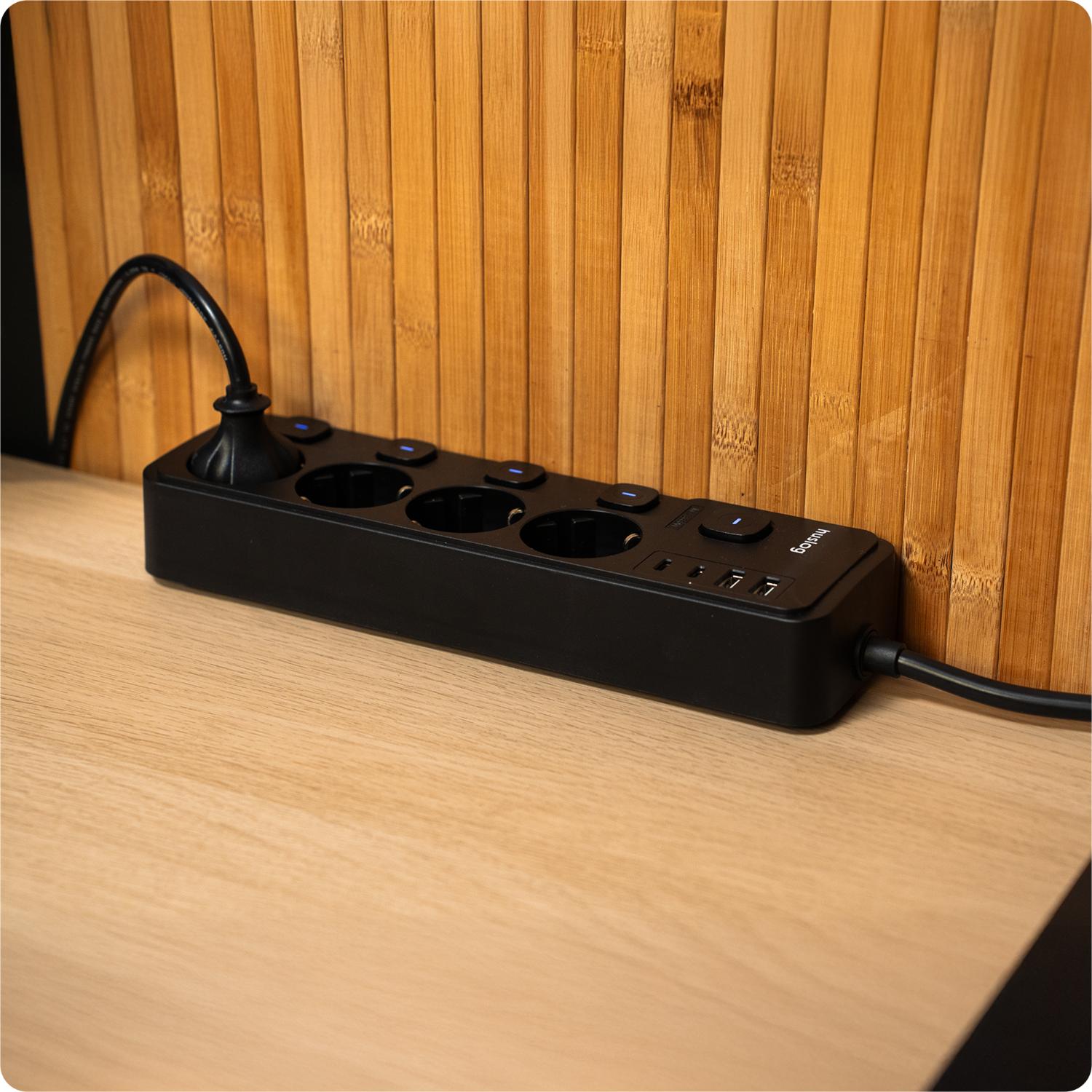 Huslog hálózati elosztó 5 kapcsolóval USB-A, USB-C porttal-2