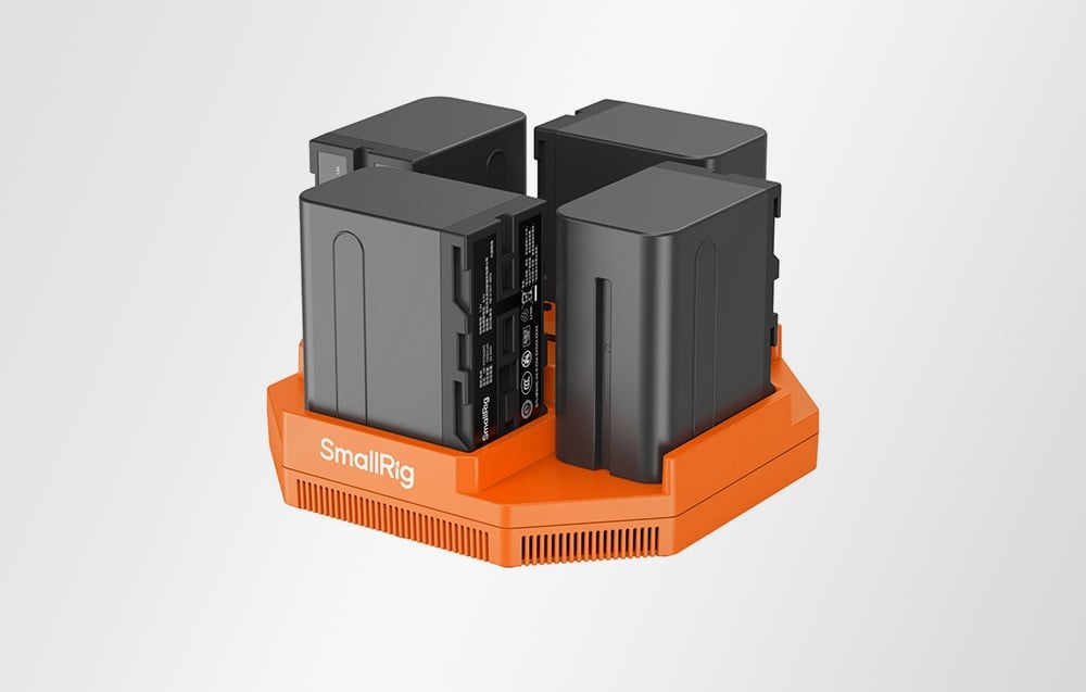 SmallRig 4834 négycsatornás NP-F akkumulátortöltő 4 db NP-F970 akkumulátorral-3