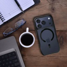 Čierne puzdro ROAR Slim Defender kompatibilné s MagSafe pre iPhone 18 Pro Max a iPhone 17 Pro Max