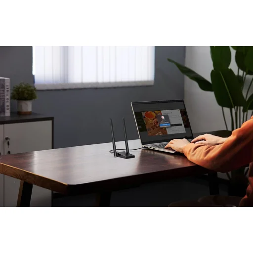 Ugreen CM787 AXE5400 Wi-Fi 6E Magas Teljesítményű USB Adapter - 6