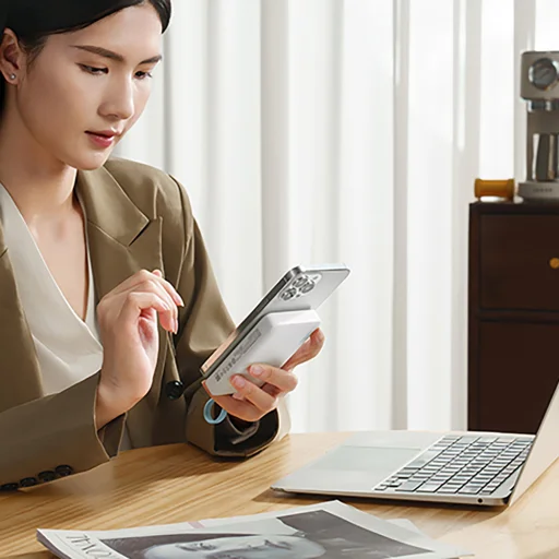 Cuktech CP132ML 10000 mAh magnetická powerbanka - biela - 10