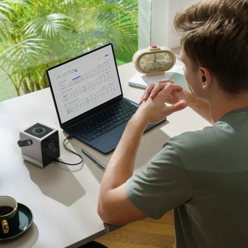 Cuktech Powerbank 300W 40000mAh s bezdrôtovým nabíjaním 2x USB-C + 2x USB-A - Čierna - 22