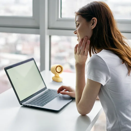 Jisulife ventilátor do kočíka 4 5000mAh mini ventilátor do kočíka s kovovým klipom - žltý - 14