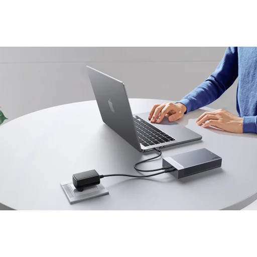 CM847 USB4 2-pozíciový externý box pre M.2 NVMe SSD - 3