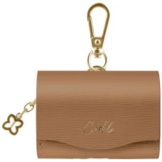 Hnedé peňaženkové puzdro UNIQ Coehl Mirelle pre AirPods Pro