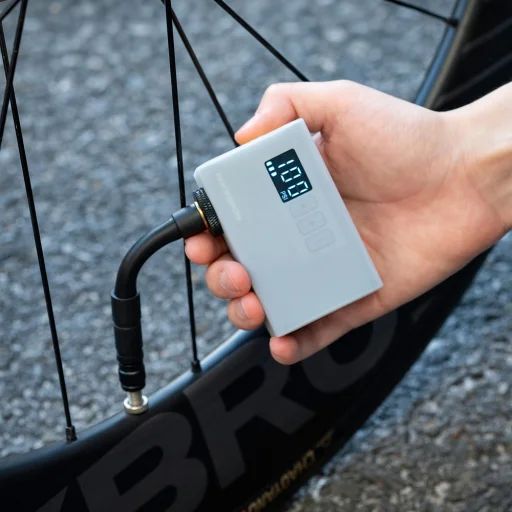 Rockbros AS240 PRO Bezdrôtová pumpa 120 PSI kompresor 420mAh - čierna - 5