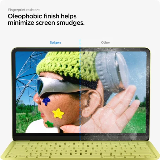 MacBook Neo 13 (2026) Spigen Glas.tR Slim FC čierne ochranné sklo - 8
