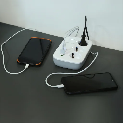 Tellur Smart WiFi predlžovací prívod s 3 zásuvkami, PD 30W, QC 18W, 2x USB 2.4A, 2500W, 10A, 2 m - 6