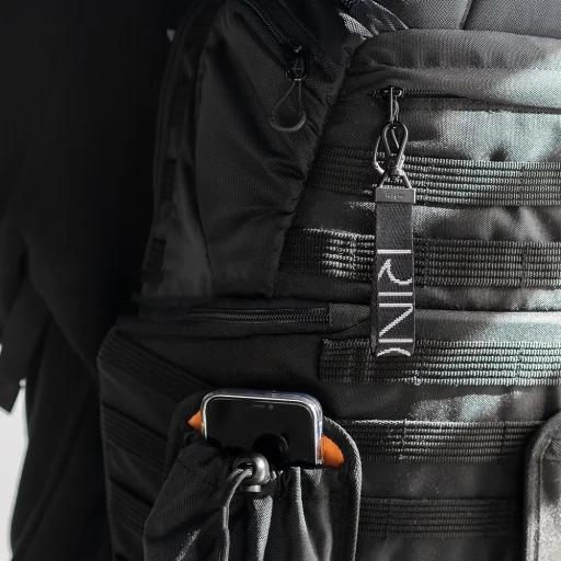 Ringke Kulcsra akasztható pánt karabinerrel fekete (ACKR0001) - 4