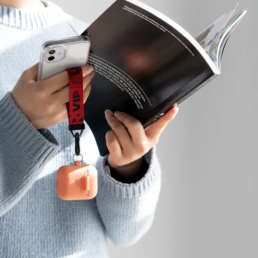 Ringke Ticket Kulcsra akasztható pánt karabinerrel piros (ACKR0007) - 5