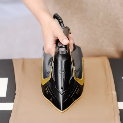 Žehlička Zelmer ZIR2620 Golden Glide - 8
