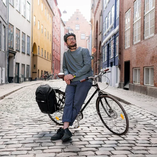 Thule 5091 Paramount Hybrid Pannier 26L čierna cyklistická taška na nosič a batoh - 5
