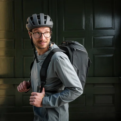 Thule 5091 Paramount Hybrid Pannier 26L čierna cyklistická taška na nosič a batoh - 6