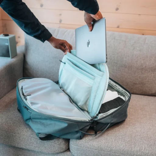 Thule 5021 Aion cestovná taška 35L tmavosivá - 6
