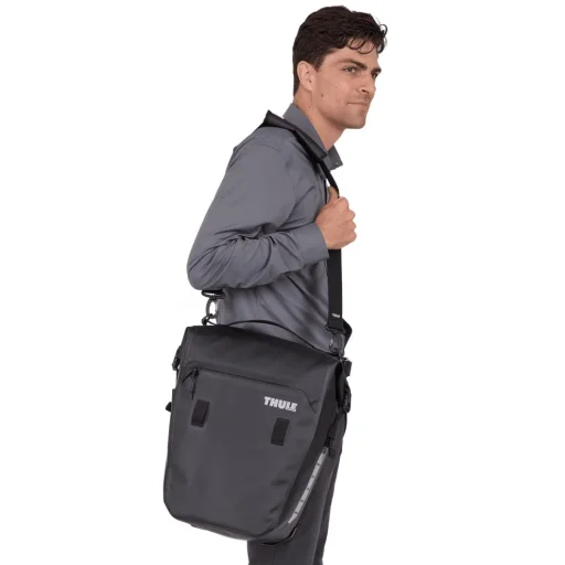 Thule 5406 Shield commuter pannier 22L fekete kerékpáros oldaltáska - 4