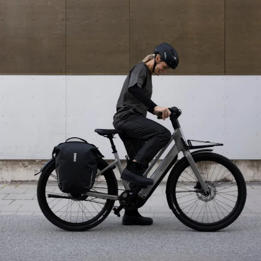 Thule 5477 Shield Pannier 22L InLock oldaltáska Mid Blue - 19