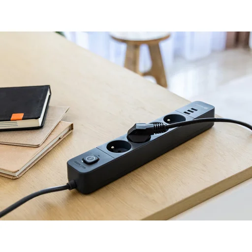 Tracer 47685 Power Line+ 5 m (4 zásuvky + 3x USB-A) prepäťová ochrana - 5
