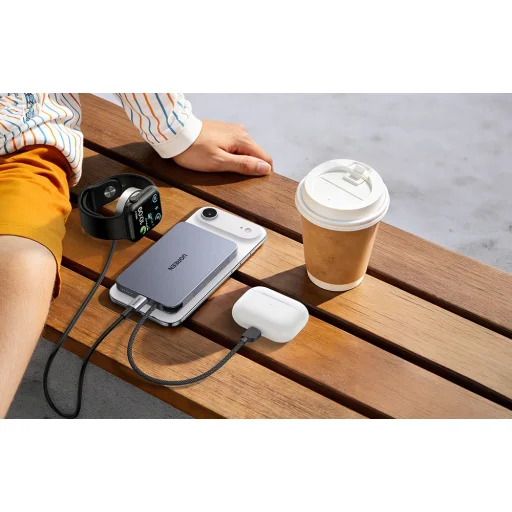 UGREEN PB570 10000mAh 25W magnetická powerbanka (sivá) - 5