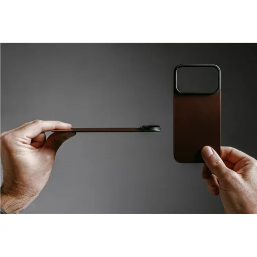 Nomad Magnetic Leather Back fekete (Horween) Magsafe iPhone 17 Pro - 6