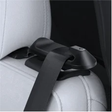 Spigen Tesla hátsó biztonságiöv-tartó fekete – Tesla Model Y