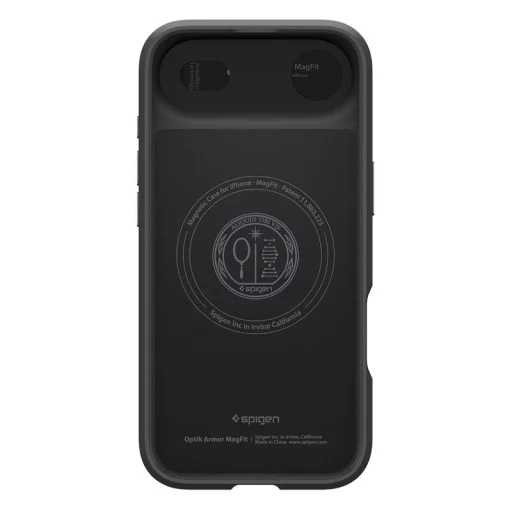 Čierny kryt Spigen Optik Armor MagSafe pre iPhone Air - 3