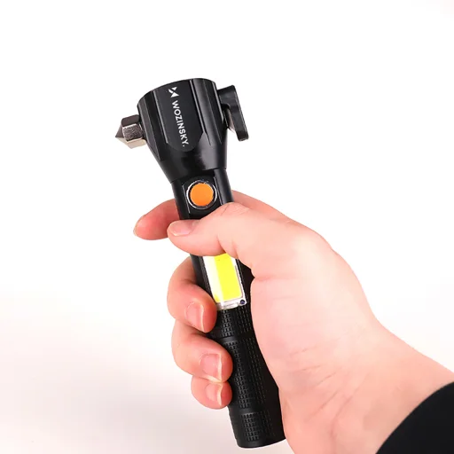 Wozinsky WLR-31 5 W 500 lm CREE multifunkčné svietidlo 3 v 1 s rozbíjačom skla a rezáčom bezpečnostných pásov, čierna - 3