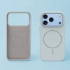 TFO tenké magnetické silikónové puzdro pre iPhone 17 Pro / 18 Pro 6,3″ – strieborné thumbnail
