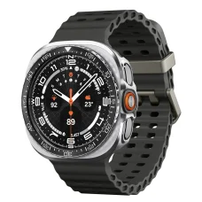  Samsung Galaxy Watch Ultra 2 47 mm fekete Spigen Bezel Tune Pro Diver védőtok fém lünettával