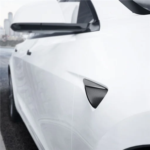 Spigen ochranný kryt bočnej kamery Tesla s karbónovým efektom – Tesla Model 3 Highland (2024/2025) - 3