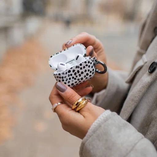 Burga puzdro na AirPods, mandľové latte – AirPods Pro 3 - 5