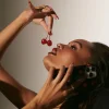 Burga Tough MagSafe puzdro so vzorom Cherrybomb pre iPhone 17 Pro thumbnail